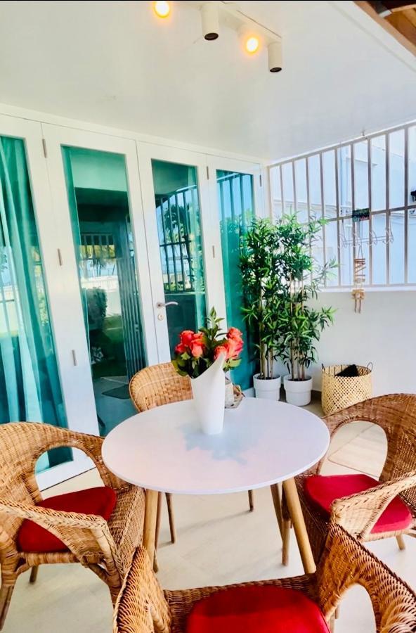 Isla Verde Frente A La Playa Y Piscina, Centrico Y Accesible 圣胡安 外观 照片